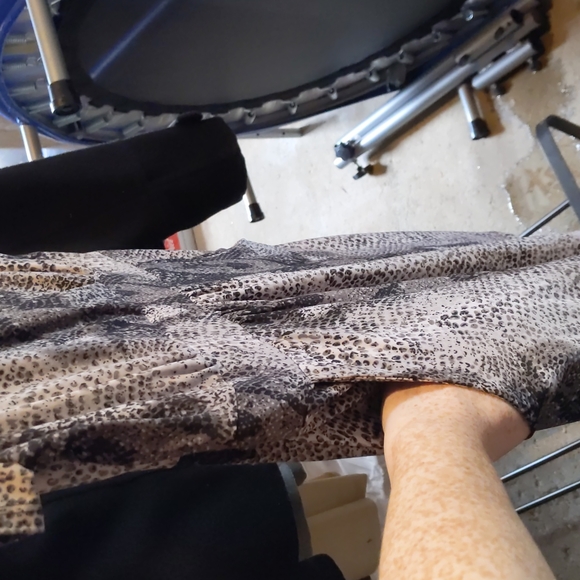 Animal print dress with pockets - Picture 3 of 4